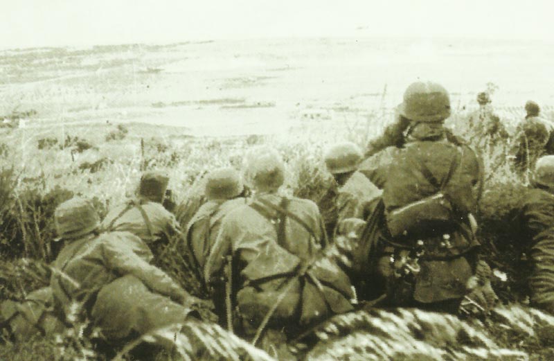 German paratroopers on the captured Hill 107