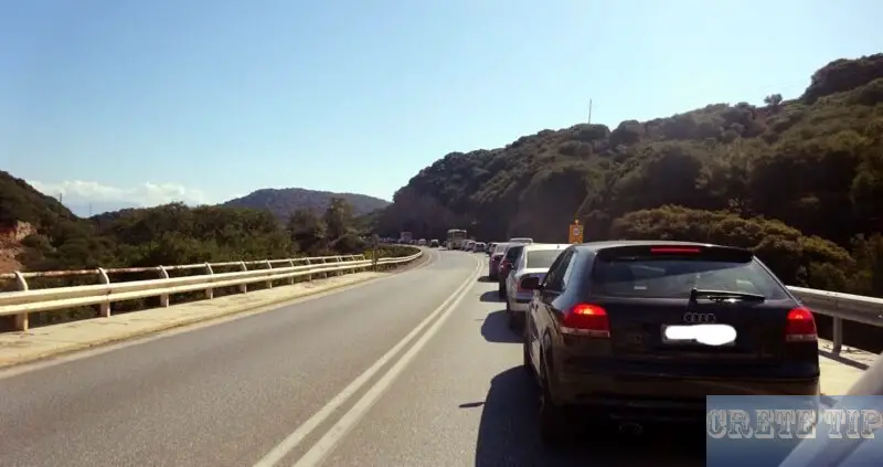 Important Changes to the Highway Code and the Most Dangerous Places on Crete 1 Traffic jam