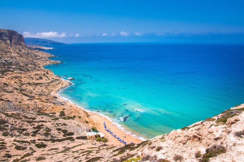 Beach Day or Budget Breaker? Soaring Prices for Sunbeds in Crete Shock Visitors 4 Kokkini ammos Matala
