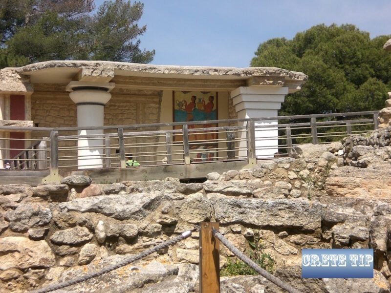How To Avoid Crowds In Crete In High Season 12 Knossos April